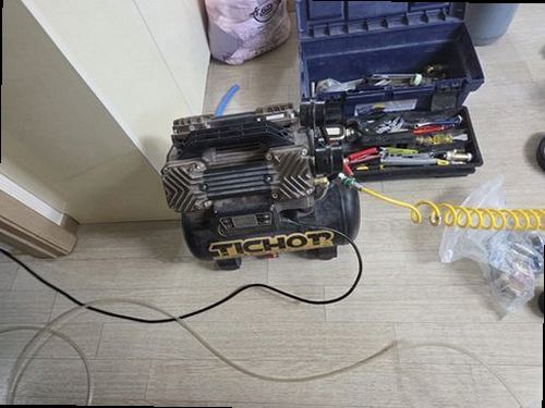부여군 누수탐지 천장 누수 흔적과 점검 내용을 확인하는 현장