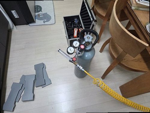 김포 누수탐지 주택 내부 누수 발생 위치와 물 이동 경로를 보여주는 개념도