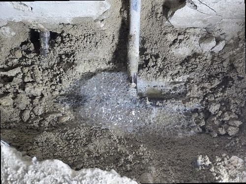 성북구 누수탐지 천장 얼룩과 벽면 수분 흔적을 확인하는 현장