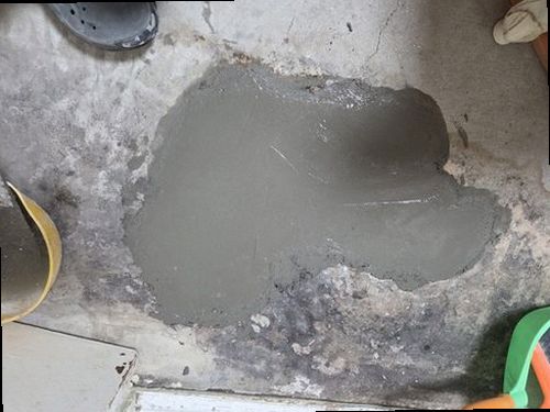 만안구 누수탐지 천장 얼룩과 벽지 들뜸이 나타난 누수 피해 현장