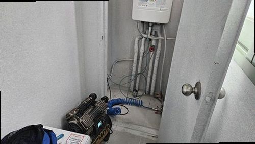 만안구 누수탐지 수도계량기 별침과 보일러 배관을 확인하는 현장