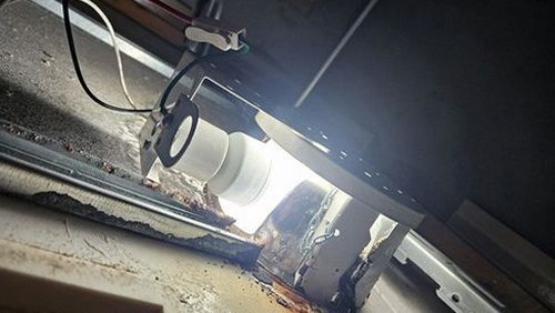 만안구 누수탐지 천장 얼룩의 가장자리 형태를 비교한 현장 사진