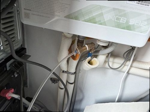 동작구 누수탐지 천장 얼룩과 벽면 습기 상태를 확인하는 현장 점검