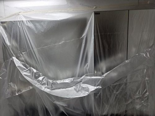 양평 누수탐지 안방 천장 누수 얼룩과 배관 점검을 비교하는 현장 이미지
