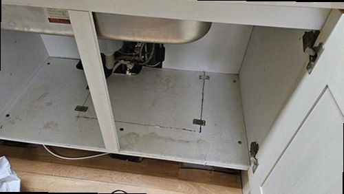 아산시 누수탐지 누수 배관 공압 검사와 청음탐지 장비 점검 장면