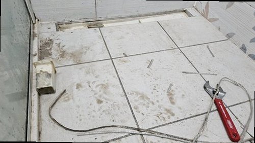 서대문구 누수탐지 보일러 압력계와 배관 연결부를 확인하는 현장 모습