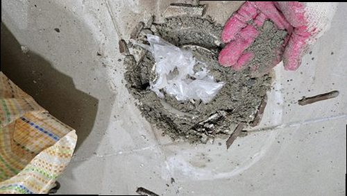 송파구 누수탐지 욕실 바닥과 천장 누수 피해 상태를 확인하는 현장