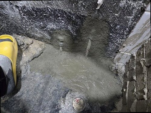 서해구·검단구 누수탐지 누수 원인 확인을 위해 수도계량기와 배관 압력을 점검하는 현장