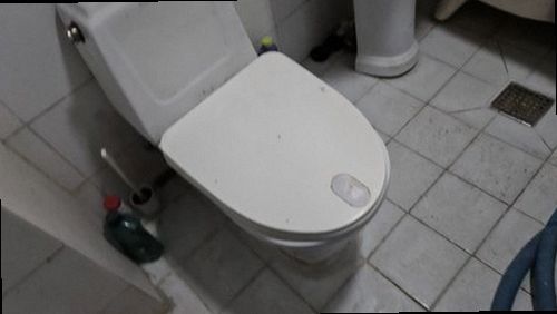 중원구 누수탐지 배관 누수 지점을 확인하고 보수 후 압력을 재검사하는 모습