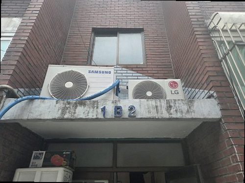 세종시 누수탐지 수도계량기 별침과 보일러 배관을 확인하는 모습