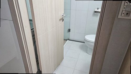 일산서구 누수탐지 욕실 천장 누수 흔적과 배관 주변 점검 모습