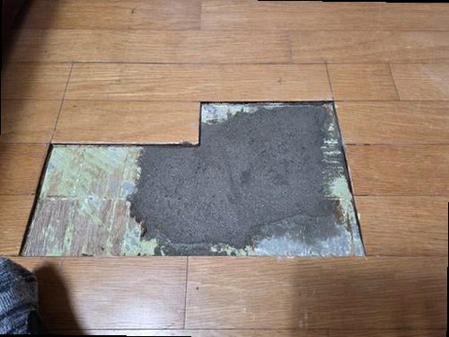 구로구 누수탐지 보일러 위치에서 진행하는 배관 공압 검사 장면