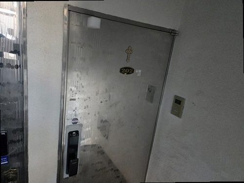 구리 누수탐지 보일러와 분배기 연결 배관 점검 모습