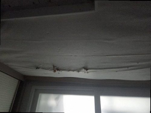 부평구 누수탐지 수도계량기와 건물 내부 배관 구조를 확인하는 모습