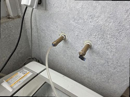 서울 중구 누수탐지 열화상 카메라와 청음탐지기로 누수 위치를 분석하는 모습