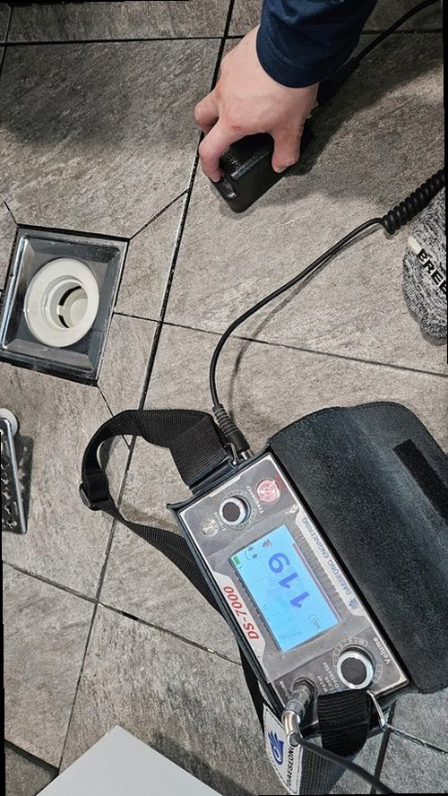 동대문구 누수탐지 욕실 바닥 방수와 배수구 주변 보수 작업