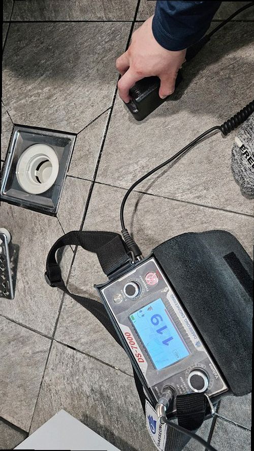 남동구 누수탐지 욕실 천장 누수 흔적과 수도계량기 별침을 확인하는 현장