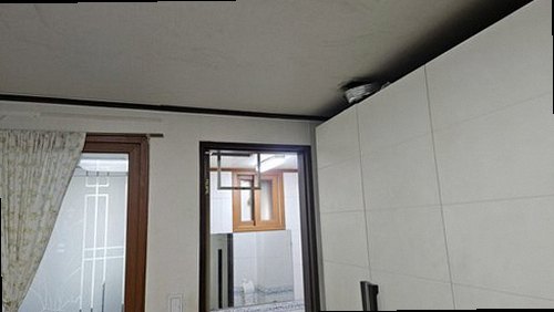 만세구 누수탐지 수도계량기 별침과 배관 압력 게이지를 점검하는 모습