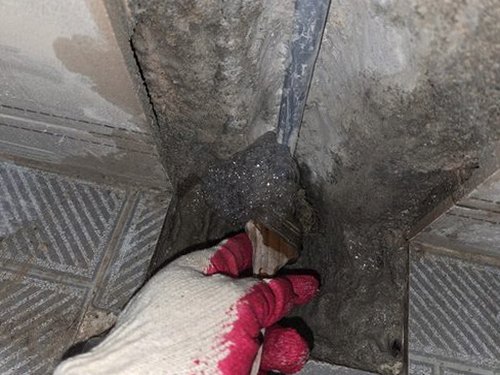 부산 동구 누수탐지 초량동 연립주택 4층 거실 벽면 시공 후기 사진