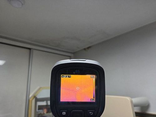 부천 누수탐지 상동 다세대주택 3층 안방 벽면 시공 후기 사진