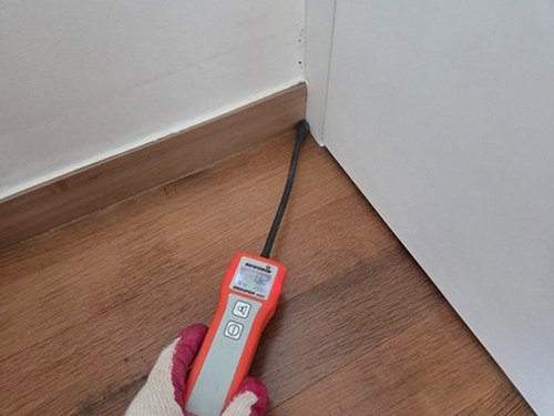 천안 누수탐지 배관 압력 검사와 누수 위치 확인에 사용하는 탐지 장비