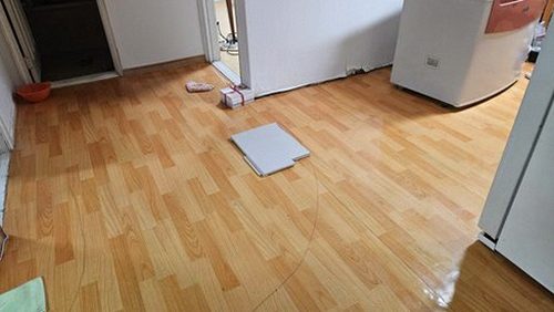 구로동 아파트 14층 주방 바닥 시공 후기 사진