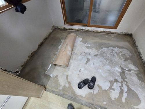 제기동 아파트 10층 거실 바닥 시공 후기 사진
