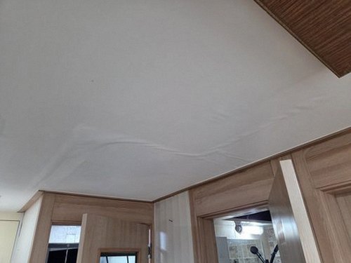 남학동 상가건물 1층 세면대 주변 시공 후기 사진
