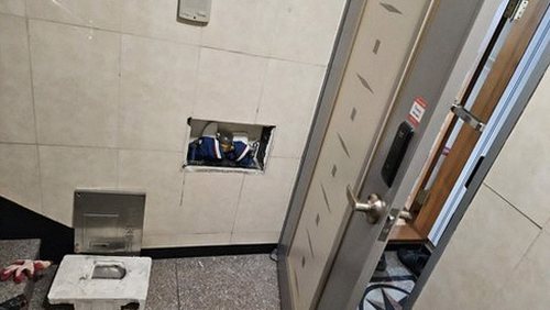 송정동 연립주택 2층 현관 바닥 시공 후기 사진