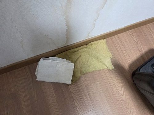 신길동 다세대주택 4층 거실 천장 시공 후기 사진