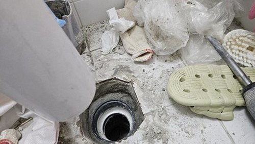 서계동 다가구주택 3층 화장실 벽면 시공 후기 사진