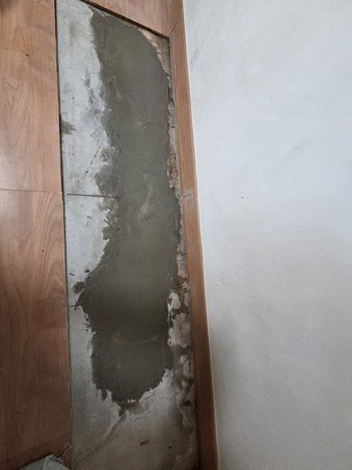 송현동 아파트 8층 거실 바닥 시공 후기 사진