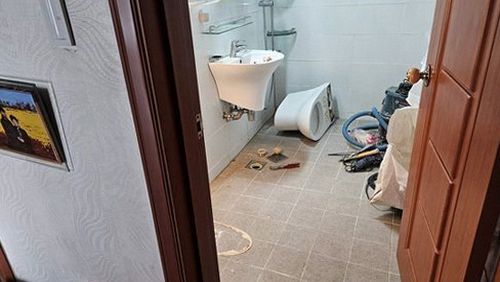 연건동 연립주택 4층 거실 벽면 시공 후기 사진