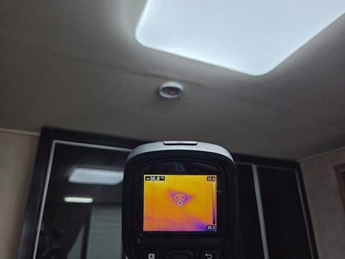 묵동 아파트 11층 안방 욕실 옆 벽 시공 후기 사진